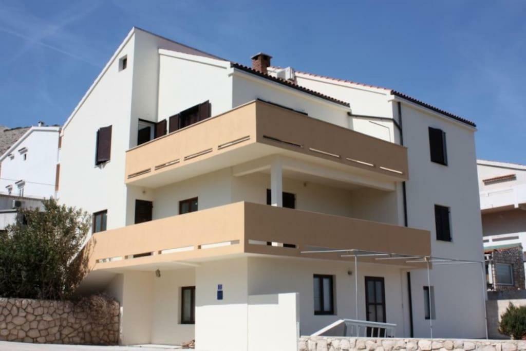 Apartments Lucia 帕格 外观 照片
